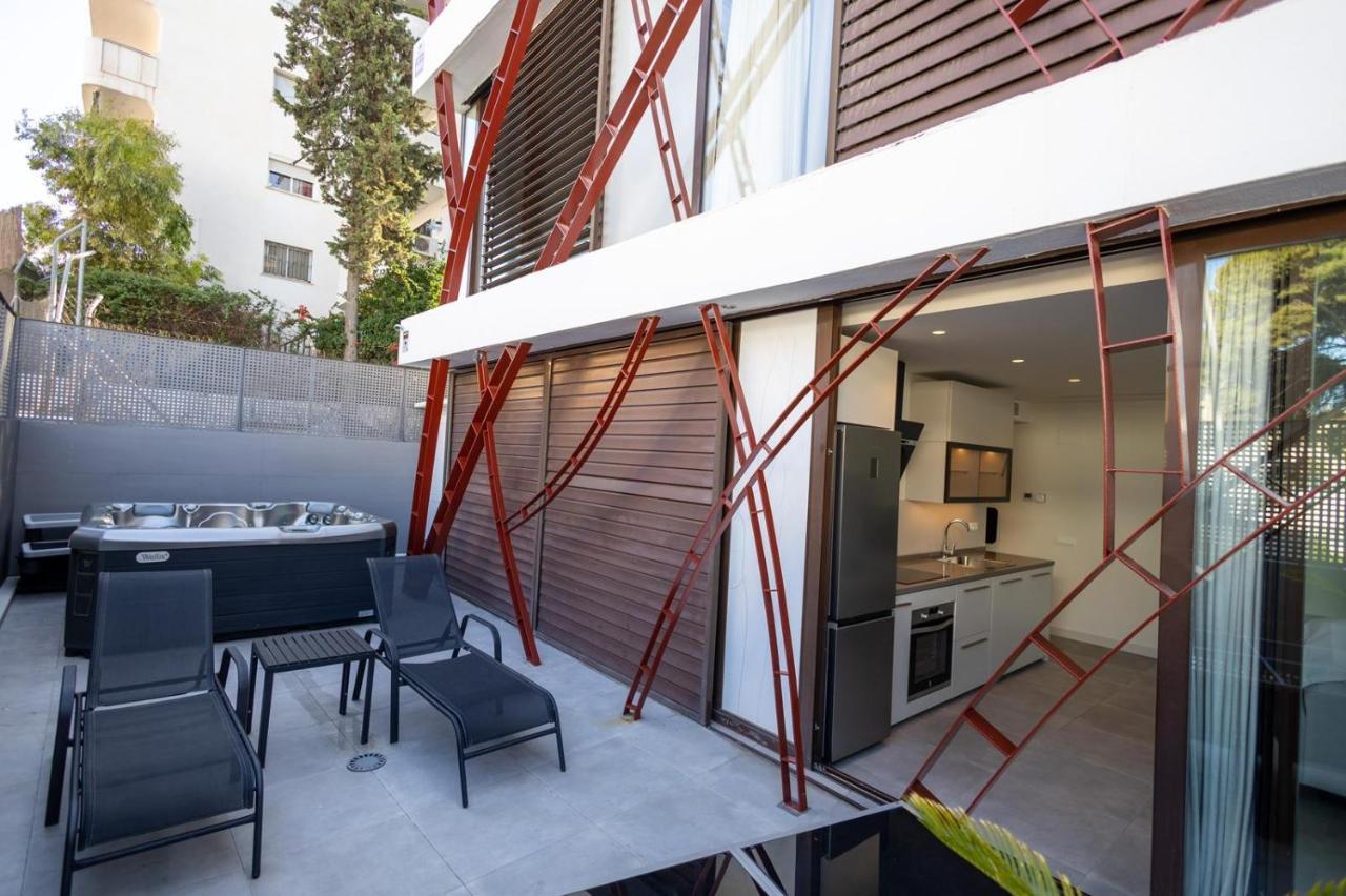 Nogalera Quintessence Apartment With Private Parking By Namaste Elite Torremolinos Exterior photo